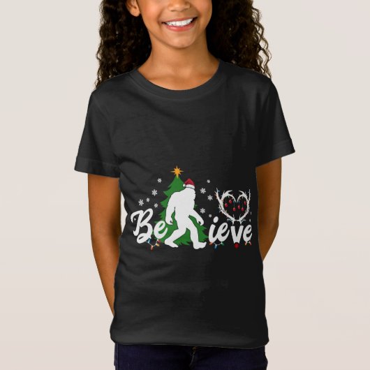 Grappige Kerstmis Bigfoot Believe Bigfoot met Kers T-shirt (Voorkant)