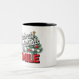 Grappige 'Kerstmis Vieren Met Een Glimlach' Mok