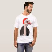 Grappige Kerststruis in Kerstmanhoed T-shirt (Voorkant volledig)