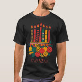 Grappige Kinara Zeven Kaarsen Kwanzaa Viering 2 T-shirt (Voorkant)