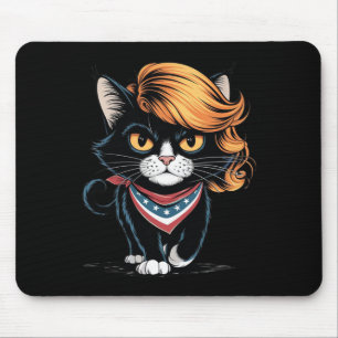 Grappige kinderloze kat dame met Trump haar stem K Muismat