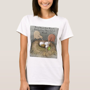 Grappige Kiwi Vogels die hun Fruit Verzorgen T-shirt