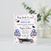 Grappige Klasse van 2024 DRIVE BY Graduation Party Aankondigingskaart (Staand voorkant)