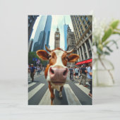 Grappige Koe Selfie op een drukke straat Kaart (Staand voorkant)