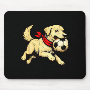 Grappige Labradors Retriever Hond Speelt Voetbal G Muismat