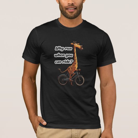 Grappige lange nek Giraffe op de fiets met tekst T-shirt (Voorkant)