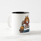 Grappige Leeuw Papa - Koning van de Couch Tweekleurige Koffiemok (Voorkant links)