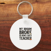 Grappige leraar bezem gebroken vintage Halloween-o Sleutelhanger (Voorkant)