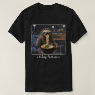 Grappige luiaard die ramen eet in honkbalstadion t-shirt