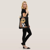 Grappige luiaard die voetbal speelt tote bag (Op model)