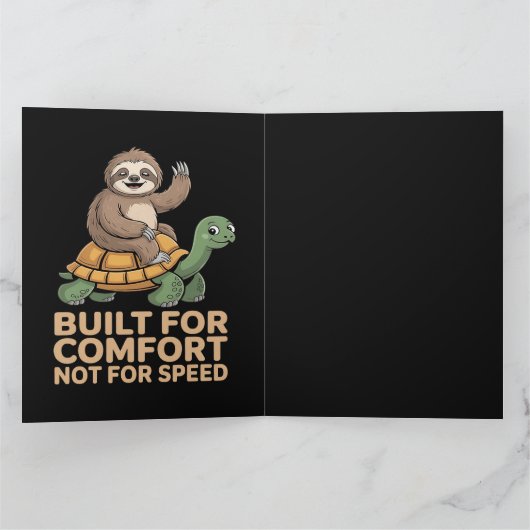 Grappige luiaard rijdt op schildpad bedankkaart (Binnen)