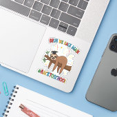 Grappige luiaard terug naar school sticker (Laptop met iPhone)