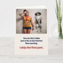 Grappige marathon kaart van de hond voor op de keu