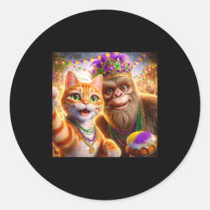Grappige Mardi Gras Selfie Kat Bigfoot Citaat _1 Ronde Sticker
