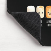Grappige marshmallow kampvuur kamperen s'mores muismat (Hoek)