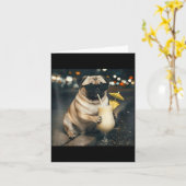 Grappige meme-hond drinkt pina colada  kaart (Gele Bloem)
