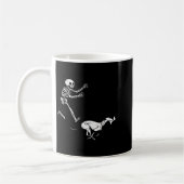 Grappige Meme Windhond Skelet Hardlopen Halloween  Koffiemok (Links)