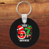 Grappige Meme Zes Zeven 67 Elf 6 7 Kerstman Kerstm Sleutelhanger (Voorkant)
