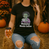 Grappige moeder Halloween monster heeft koffie nod T-shirt