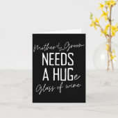 Grappige moeder van de bruidegom heeft een enorme  kaart (Gele Bloem)