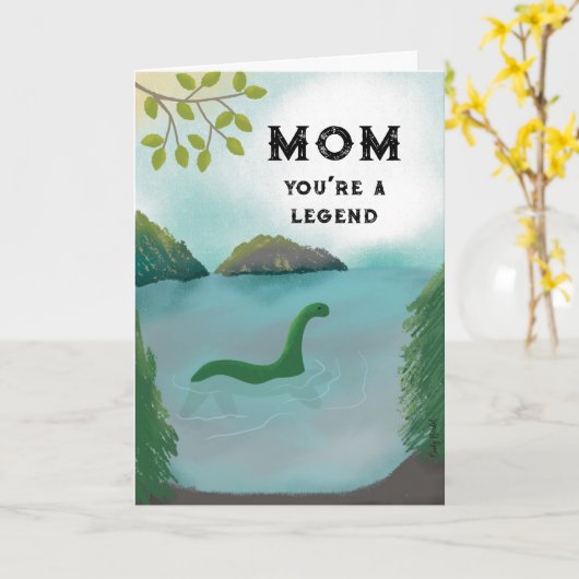 Grappige moederdag Lochness Kaart (Gele Bloem)