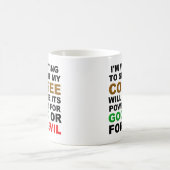 Grappige mok beslissen over koffie (Center)