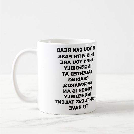 Grappige mok met achterwaartse vaardigheid (Links)