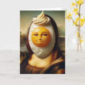 Grappige Mona en een gelukkig ei op haar gezicht Kaart (Gele Bloem)