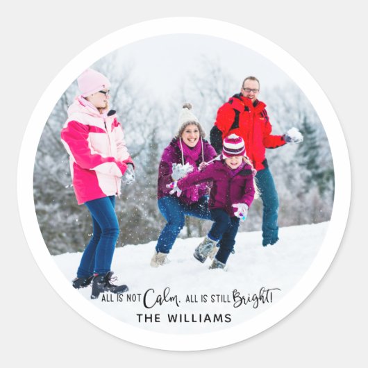 Grappige 'niet alles is rustig'-familiefoto vakant ronde sticker (Voorkant)