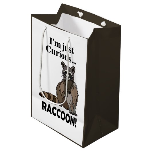 Grappige Nieuwsgierige Wasbeer Medium Cadeauzakje (Voorkant Gekanteld)