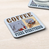 Grappige olifantenkoffie repareert alles Cartoon Bier Onderzetter (Linkerzijde)