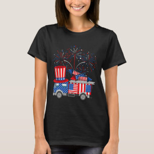 Grappige oom Sam Firetruck en Vuurwerk VS Vlag 4 T-shirt
