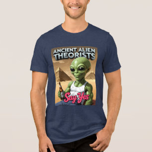 Grappige Oude Buitenaardse Bier Piramide Tri-Blend Shirt