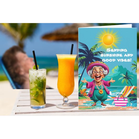 Grappige oude dame die zonneschijn en goede vibes kaart