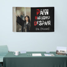 Grappige PhD afstudeerfoto met pijn, ontbering en 