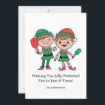 Grappige Pickleball kerst Elfen, aangepaste tekst Feestdagenkaart<br><div class="desc">Serveer wat vakantiegeest met deze charmante pickleball kerstkaart! Met een schattige elfen spelen pickleball en ruimte voor uw persoonlijke tekst, deze kaart is de perfecte manier om verbinding te maken met collega-spelers, clubs en coaches. Ook geweldig voor het verspreiden van pickleball vreugde om je vrienden en familie dit feestelijke seizoen!...</div>