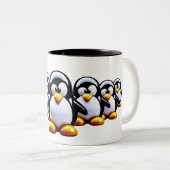 Grappige Pinguïn Opstelling Tweekleurige Koffiemok (Voorkant rechts)
