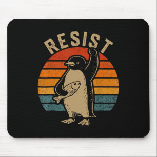 Grappige pinguïn verzet zich tegen pinguïns protes muismat