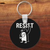 Grappige pinguïn verzet zich tegen pinguïns protes sleutelhanger (Voorkant)