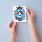 Grappige pinguïn verzet zich tegen protest tegen t flyer (Hand)