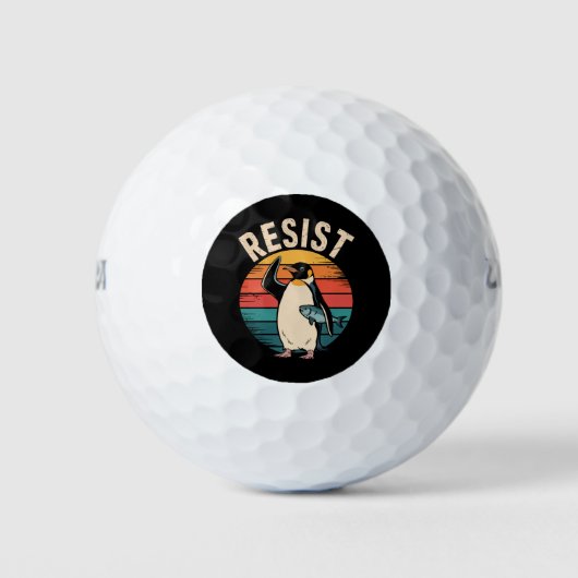 Grappige Pinguïn Weerstaat Protest Tegen Tarieven  Golfballen (Voorkant)