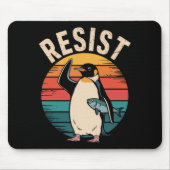 Grappige Pinguïn Weerstaat Protest Tegen Tarieven Muismat (Voorkant)