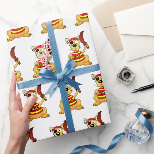 Grappige Piratenhond met Speelgoed Zwaard Cadeaupapier (Geschenken)