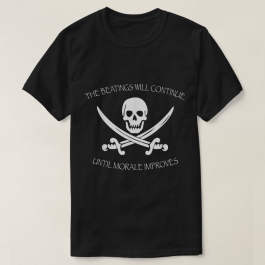 Grappige Piratenschedel en Zwaarden Ontwerp T-shirt (Design voorkant)