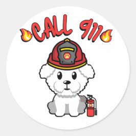 Grappige pluizige hond is een brandweerman ronde sticker
