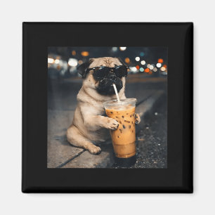 Grappige Pug Drinkt IJskoude Koffie Schattige Hond Magneet