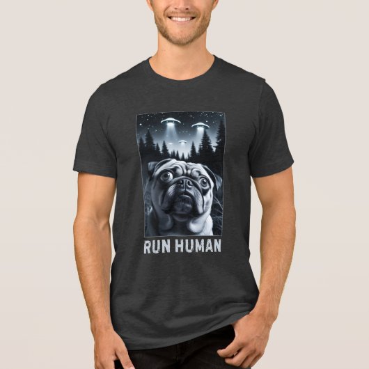 Grappige Pug Selfie UFO Alien Encounter Dog Gift Tri-Blend Shirt (Voorkant)