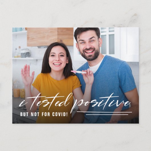 Grappige Quarantaine Foto Zwangerschap Aankondigin Briefkaart (Voorkant)