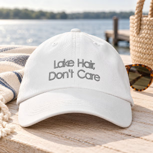 Grappige Quote Lake Hair Don't Care Typografie Geborduurde Pet