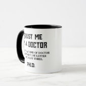 Grappige quote voor afgestudeerde met een PhD - Ni Mok (Voorkant links)